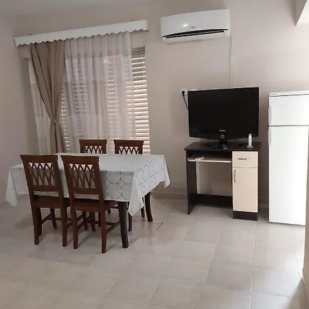 Apartment Maria's Himare